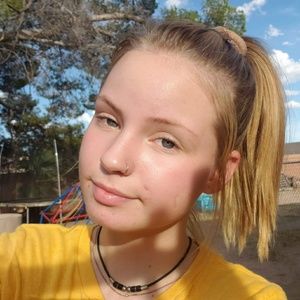 Meet your Posher, Lexi